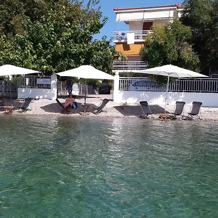 Apartament Akrogiali